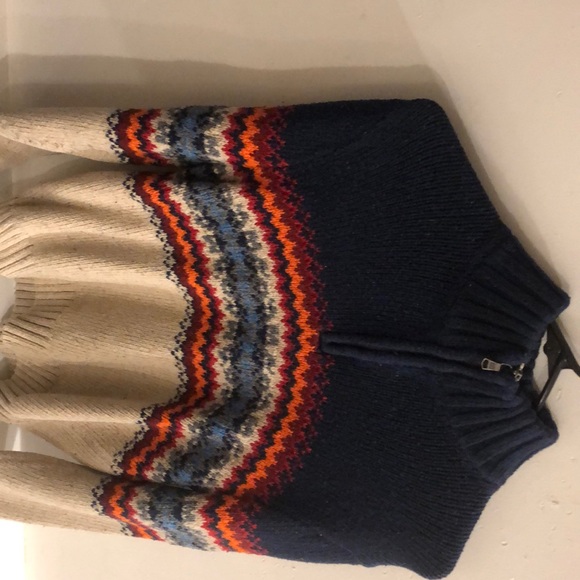 Dual-Tone Men’s Tommy Hilfiger Wool Blend Sweater - Picture 2 of 7